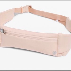 Lululemon running belt